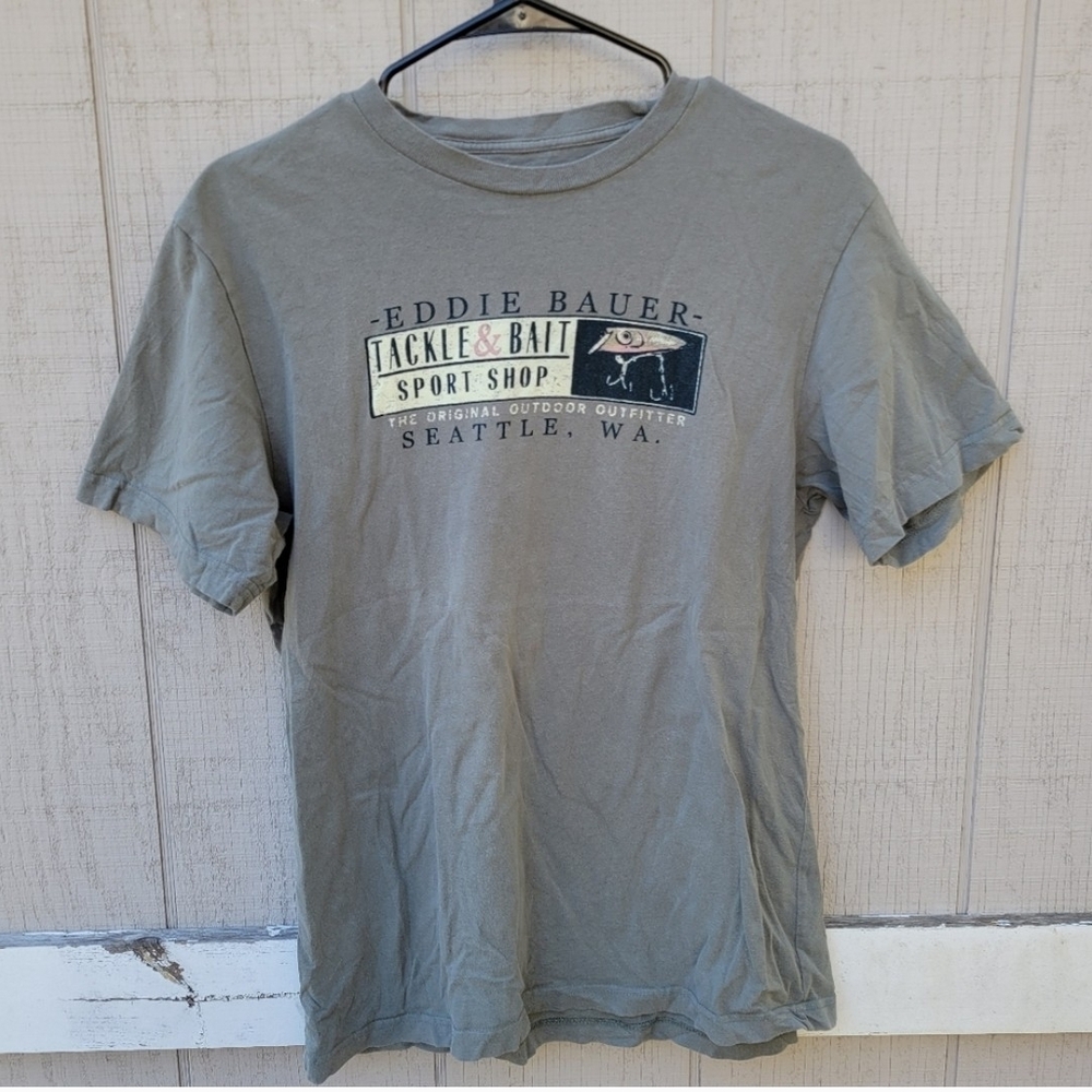 Eddie Bauer Graphic Bait Sport Shop Short Sleeve Graphic T-Shirt Small S